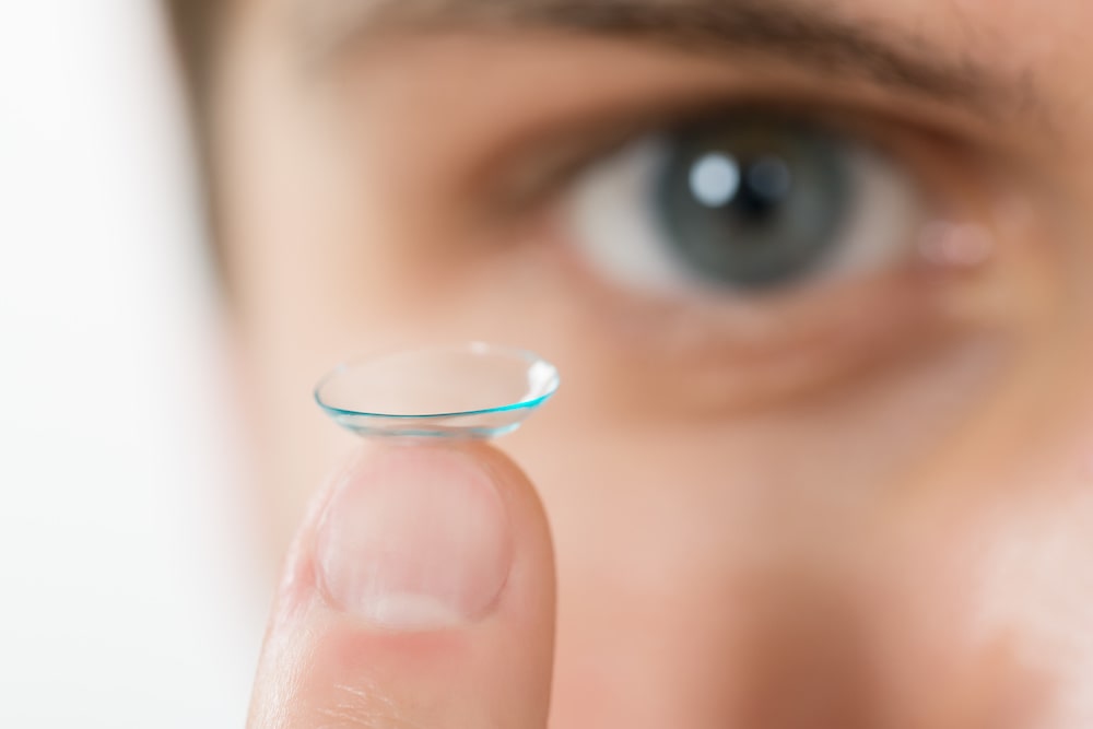 How To Choose The Right Type Of Contact Lenses